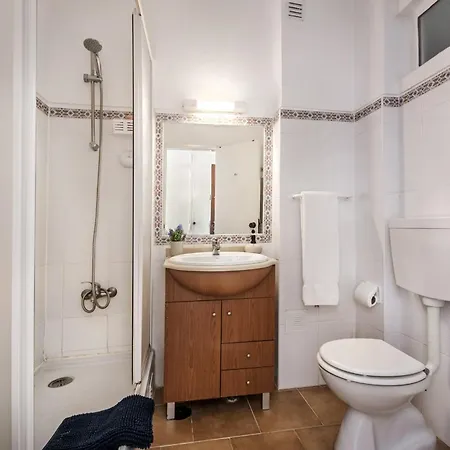 Infinity Blue Daire *