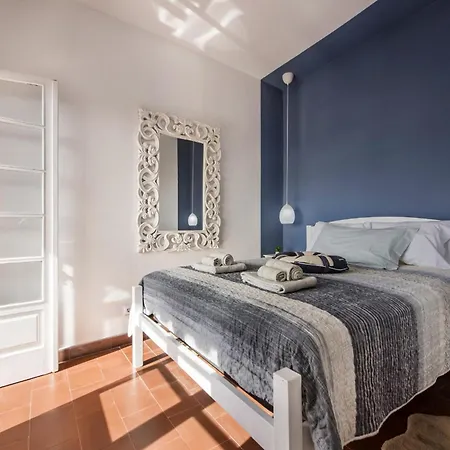 Apartment Infinity Blue *